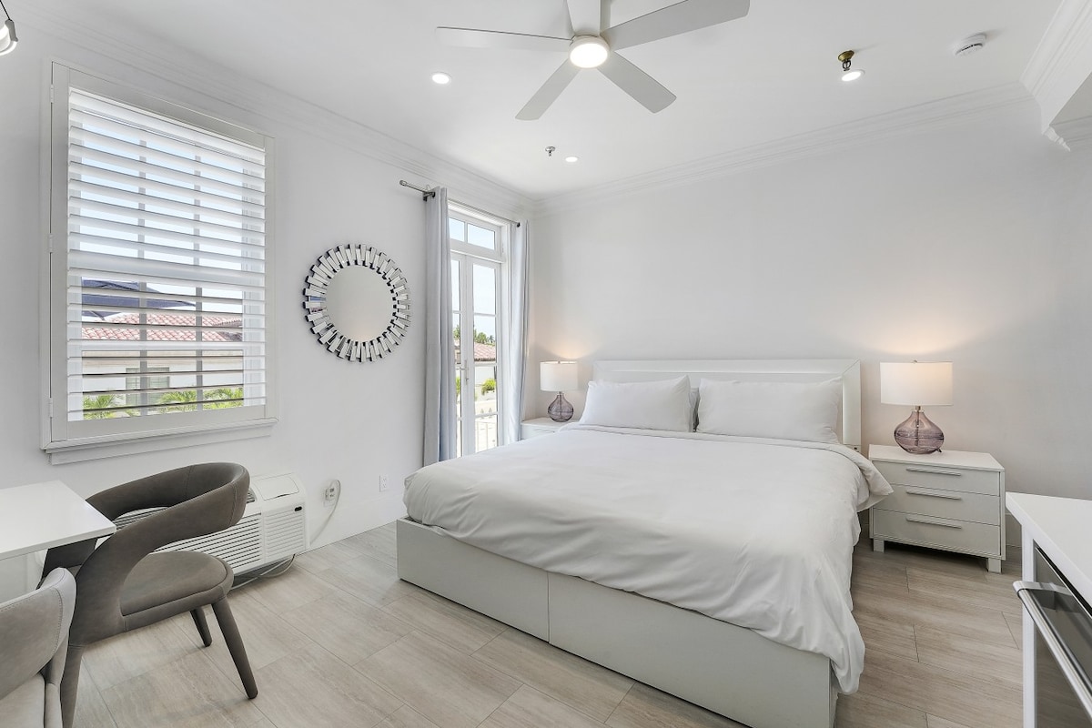 King bed studio